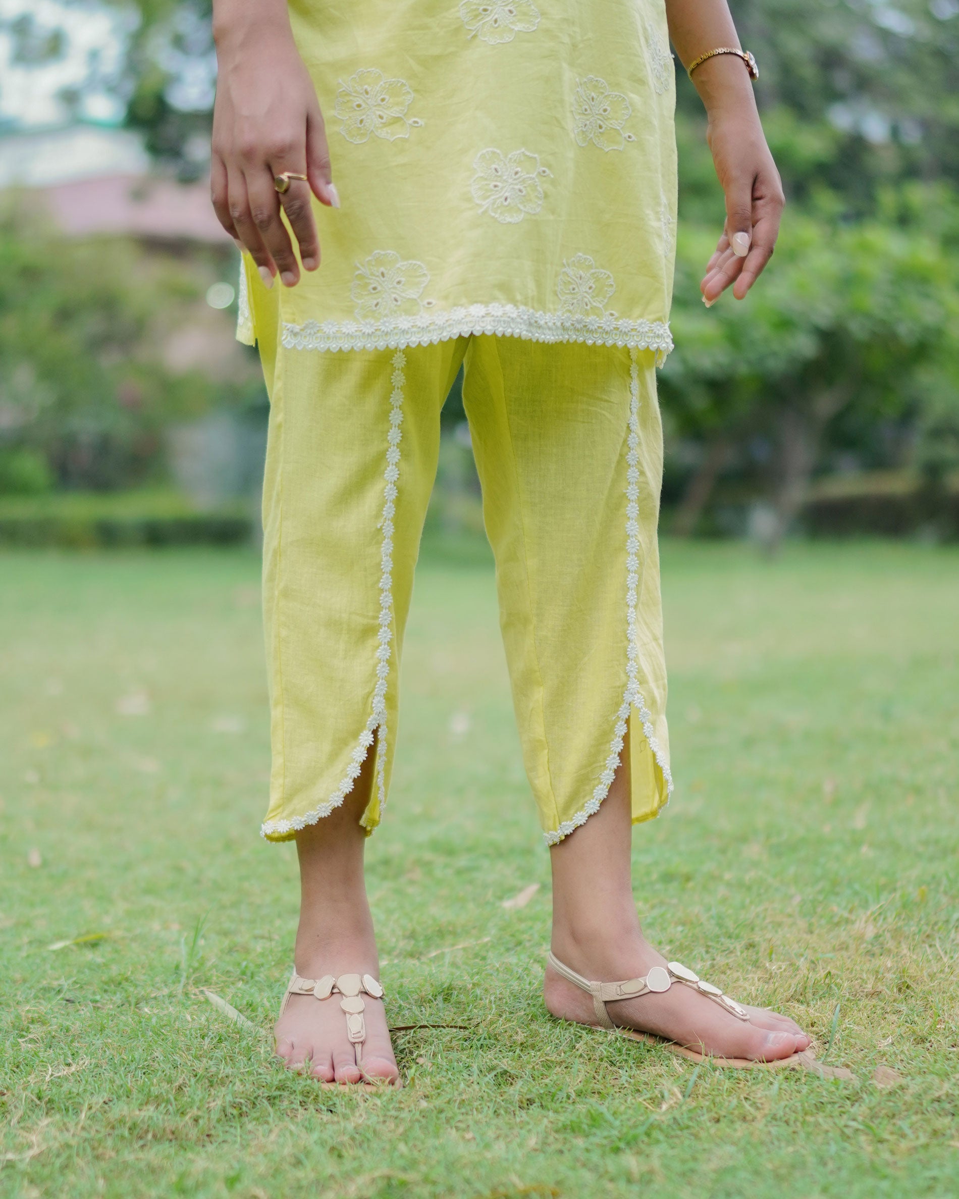 PASTEL YELLOW COTTON CHIKANKARI KURTA SET