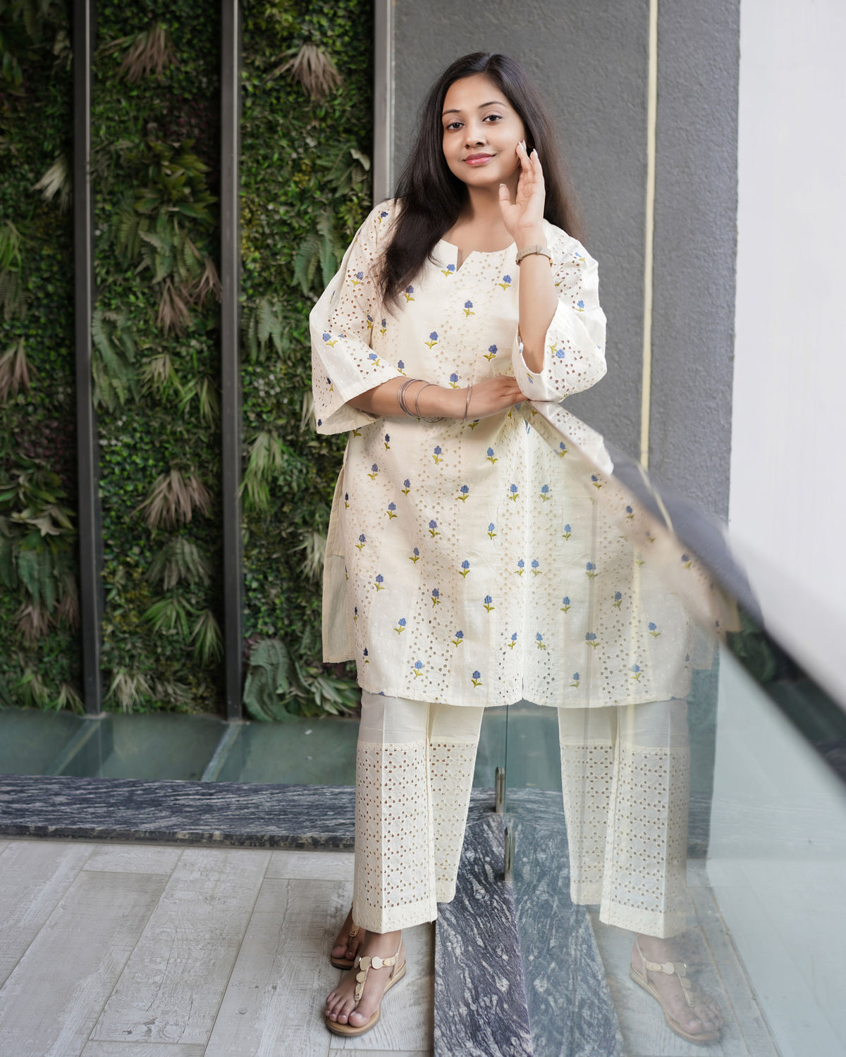 ELEGANT OFF-WHITE COTTON CHIKAN EMBROIDERED SUIT SET