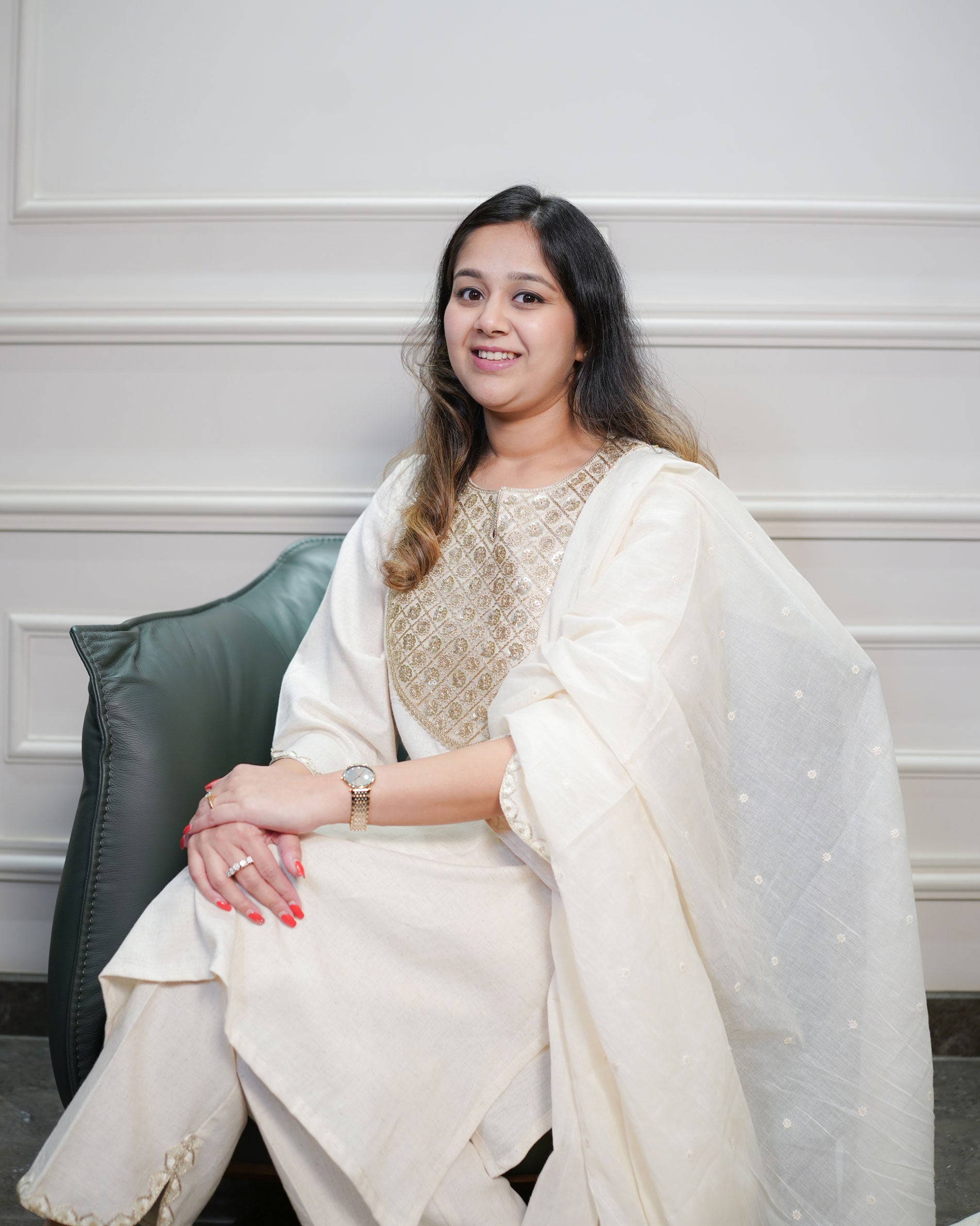 IVORY GLOW EMBROIDERED FLEX KURTA SET WITH DUPATTA
