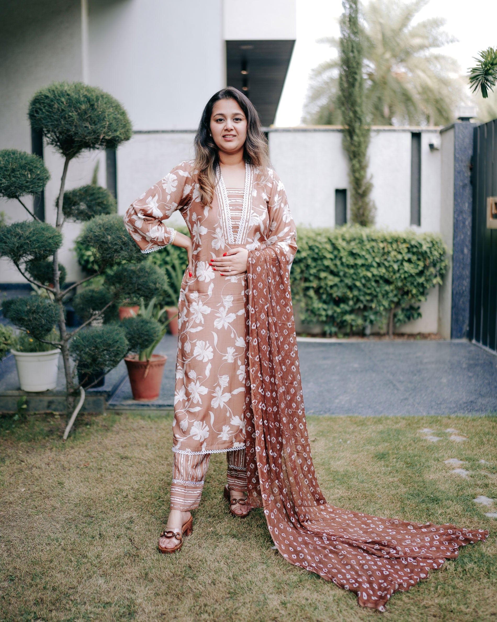 FLORAL BROWN VISCOSE SILK COTTON MUSLIN KURTA SET WITH DUPATTA