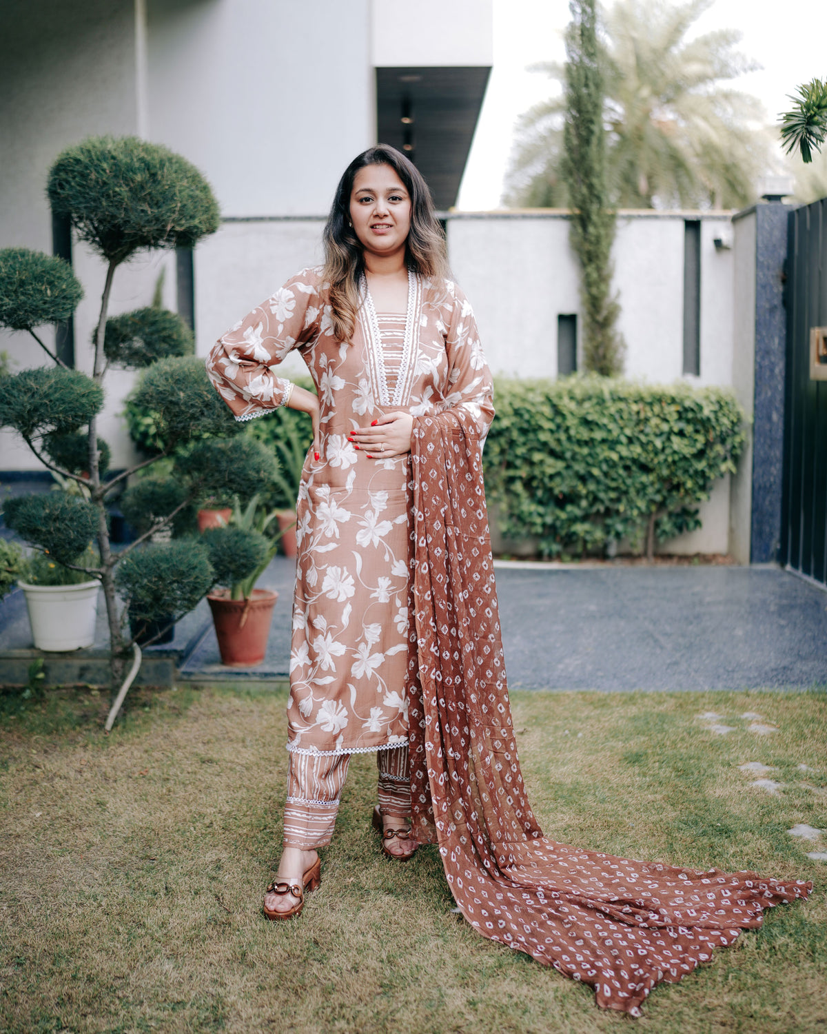 FLORAL BROWN VISCOSE SILK COTTON MUSLIN KURTA SET WITH DUPATTA
